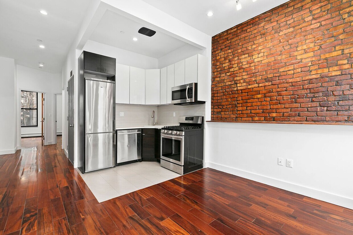 Primary Photo - 205 E 115th St