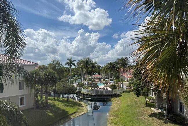 Foto del edificio - 11745 W Atlantic Blvd
