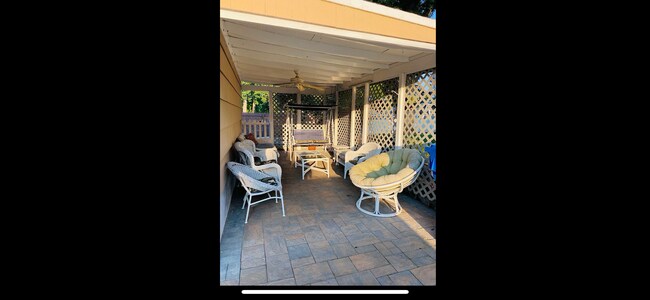 Building Photo - 4 N Alice Ct