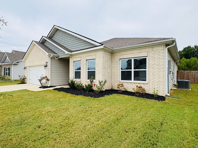 Foto del edificio - Charming Home in the New Village Park Neig...