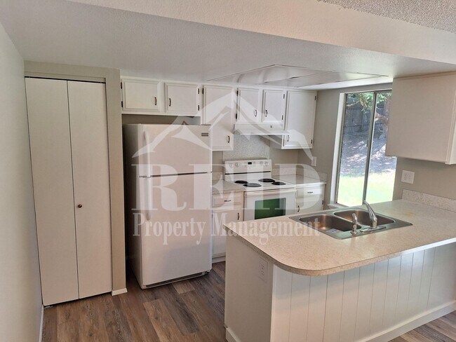 Foto del edificio - 3 BEDROOM RAMBLER - CENTRAL KITSAP