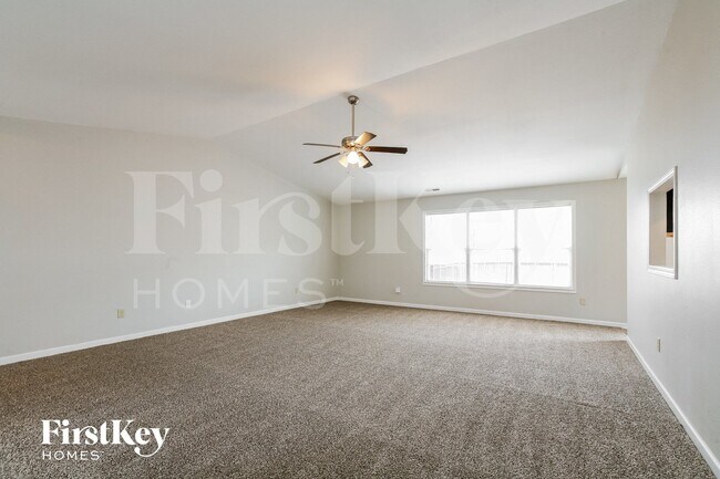 Foto del edificio - 6223 Copeland Lakes Ln