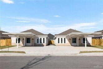 Building Photo - 919 N Woodson Ave