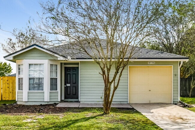 Building Photo - 8736 Townsquare Dr