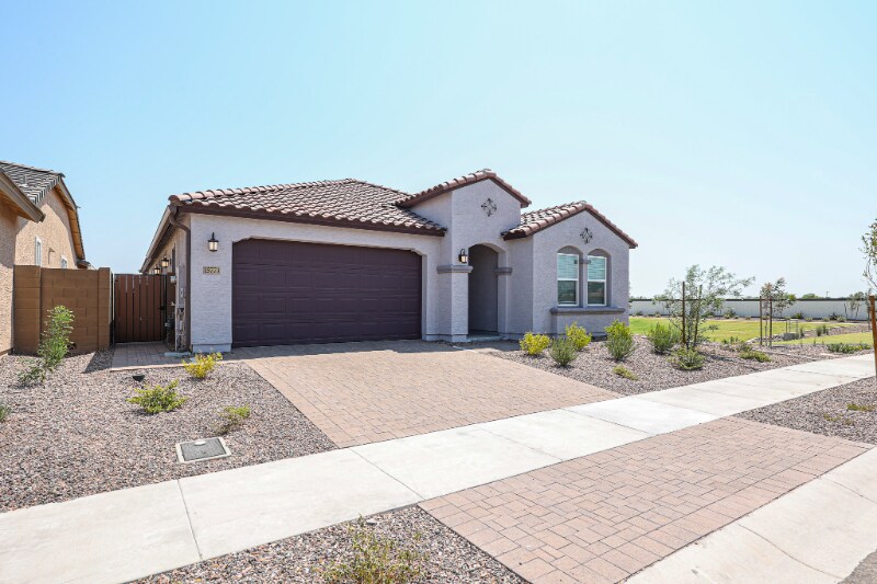 Foto principal - 15773 W Kendall St