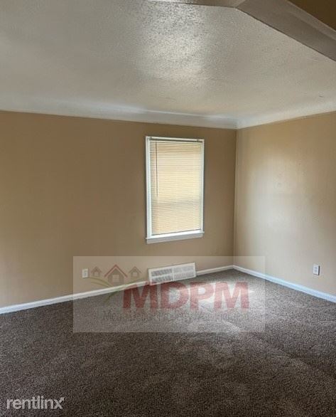 Foto del edificio - 3 br, 1 bath House - 19015 Kentfield St