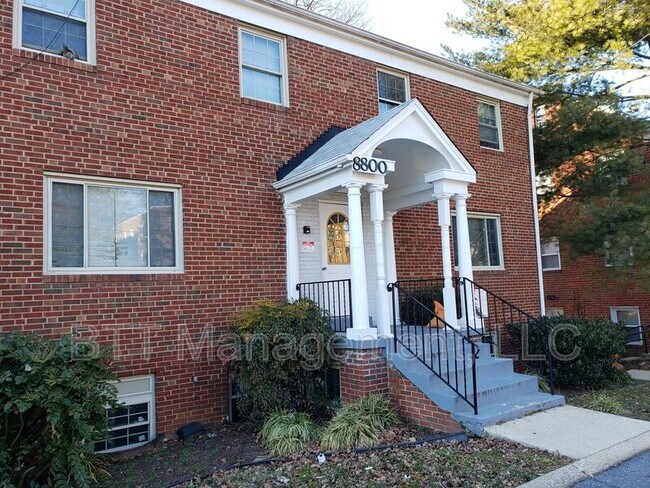 Foto del edificio - 8800 Plymouth St