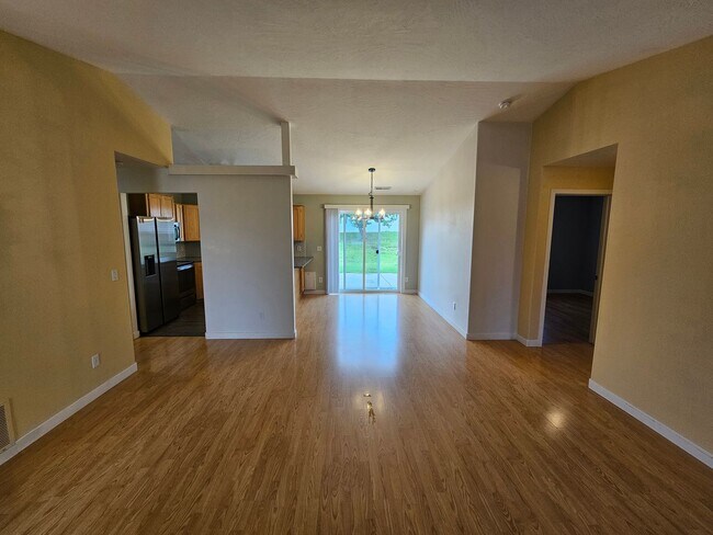 Building Photo - Stunning Home in Medical Lake