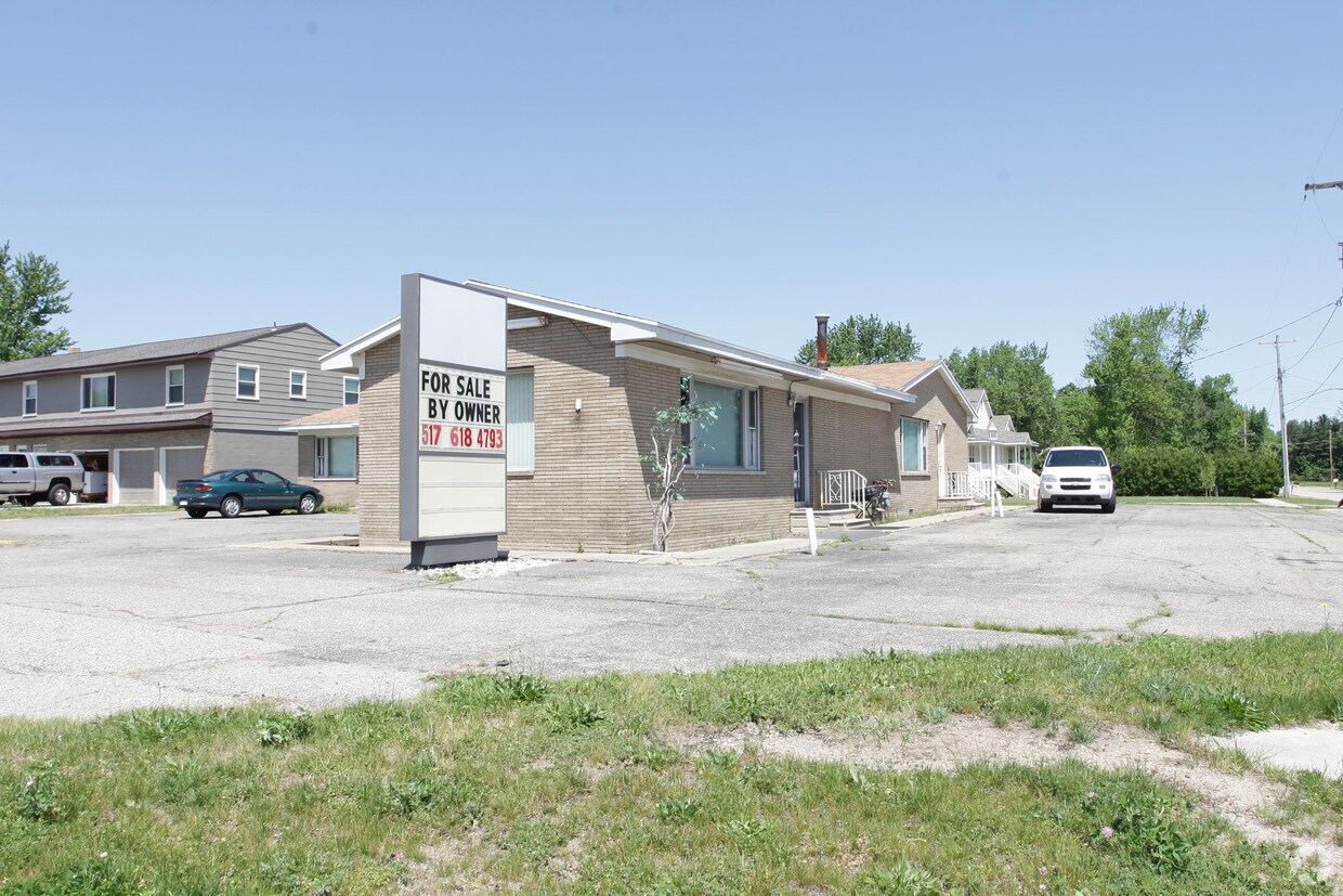 Primary Photo - 6401-6412 Lake Michigan Dr