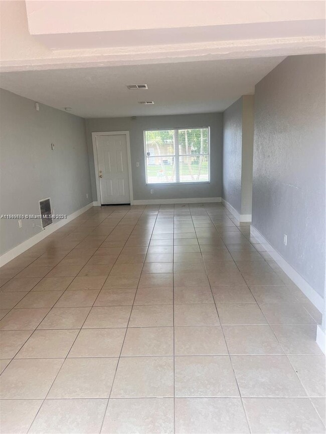 Foto del edificio - 7100 Park St