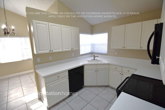 Building Photo - 2771 Oakview Way