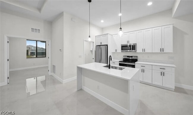 Foto del edificio - 16229 Cape Horn Blvd