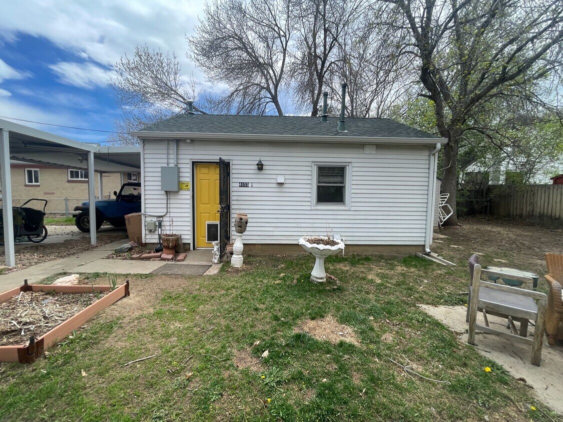 Primary Photo - 4655 Pierce St