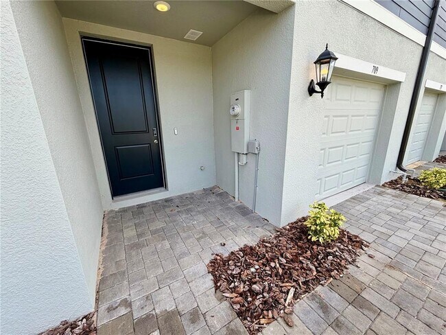 Building Photo - 709 Spartina St