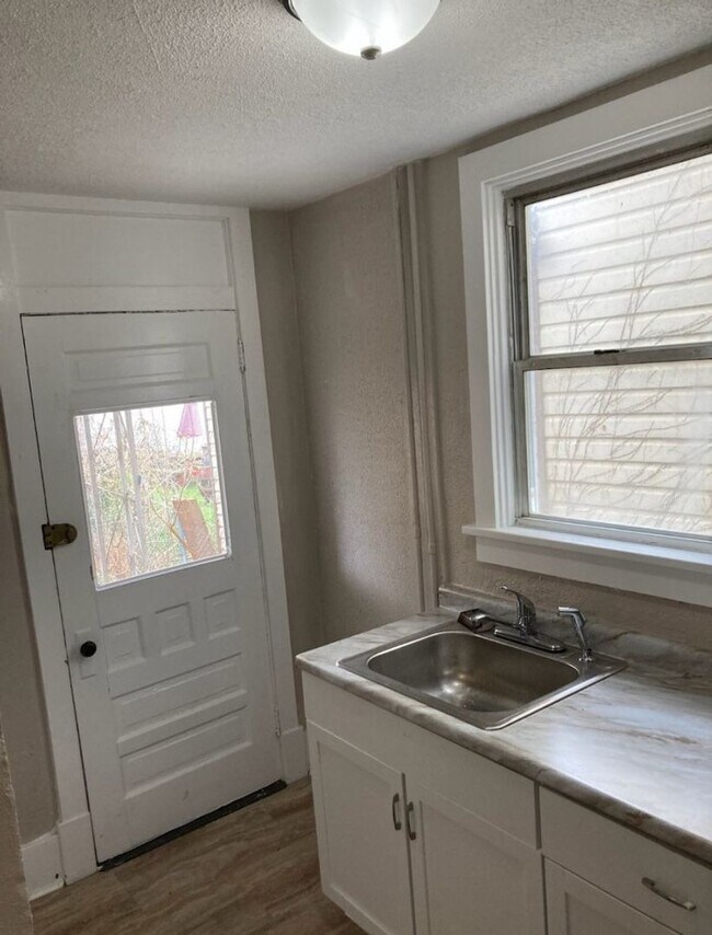 Foto del edificio - Renovated Home Available For Rent In Arnold
