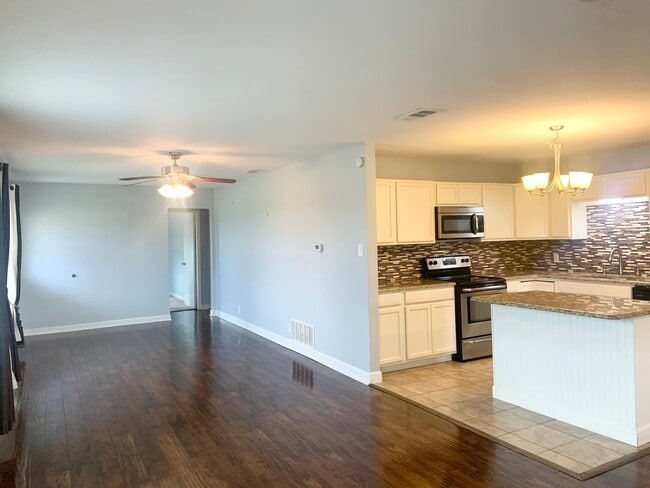 Foto del edificio - 8918 FM148