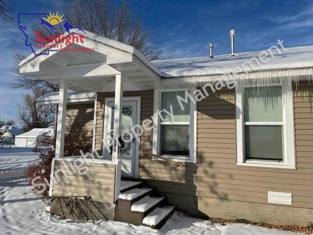 Foto principal - Charming 1 Bed 1 Bath End Unit Apartment