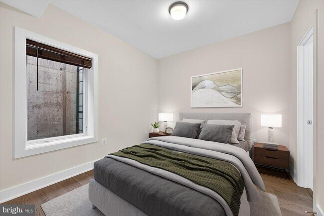 Building Photo - 1412 Chapin St NW