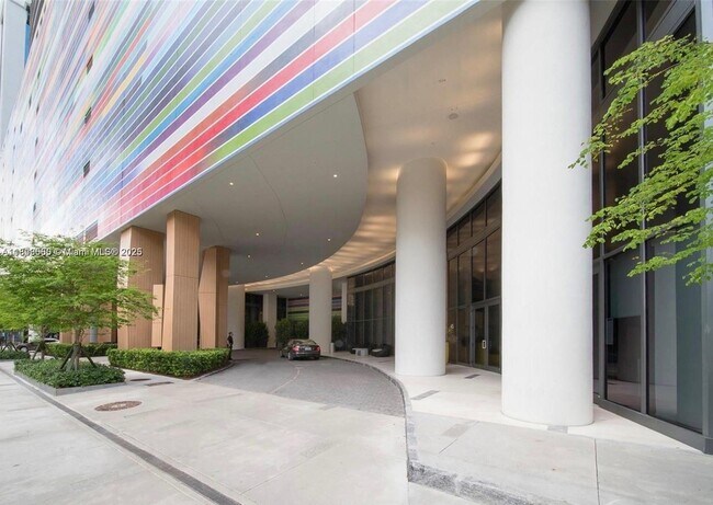 Foto del edificio - 55 SW 9th St