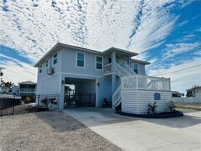 Building Photo - 7934 Buccaneer Dr