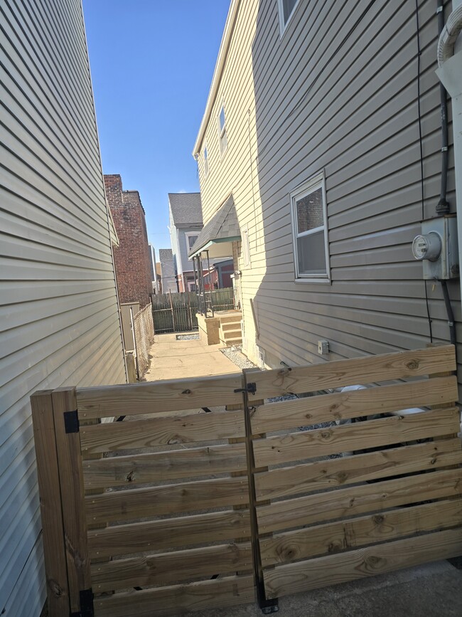 Gated side porch area - 440 Taylor St