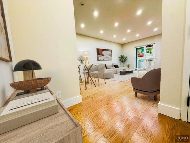 Foto del edificio - 3 bedroom in NEW YORK NY 10009