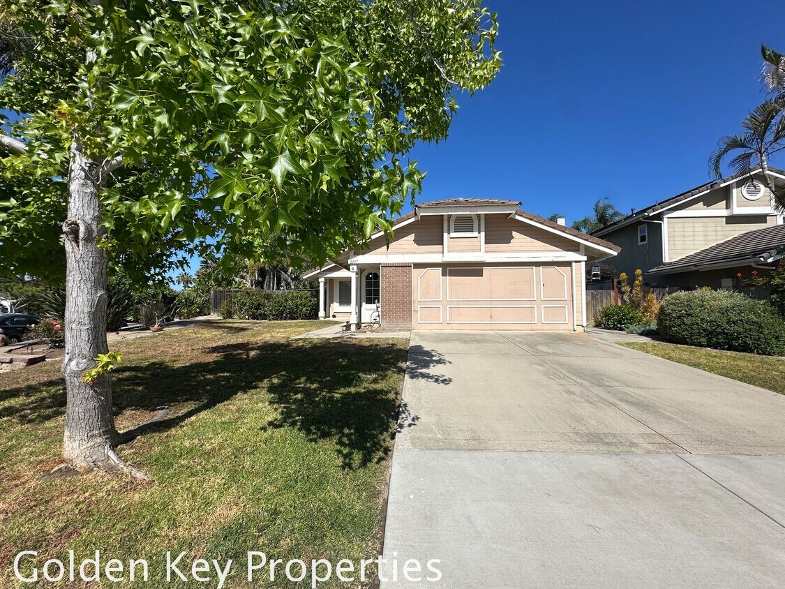 Foto principal - Single level 3BR/2BA home in Rancho Del Oro!