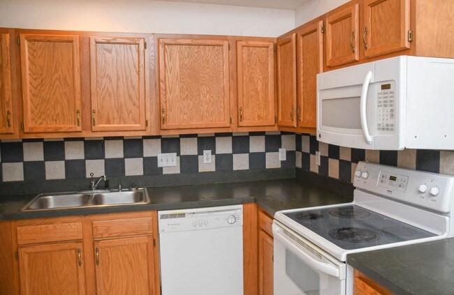 Building Photo - 5 Waterwheel Ct