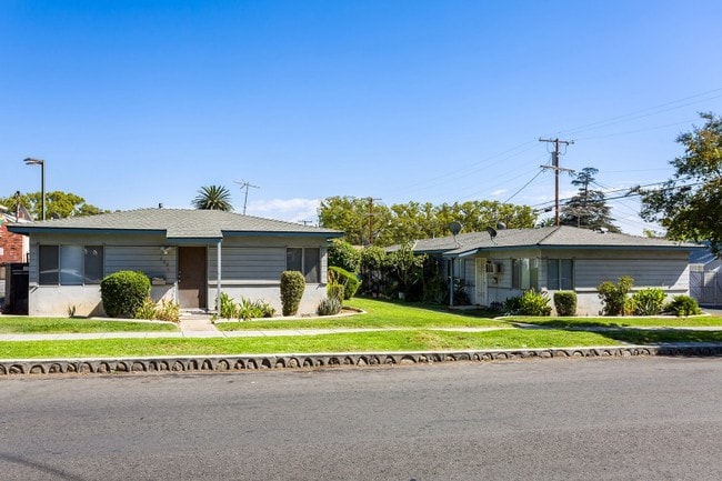 Building Photo - Vine Avenue Apartments