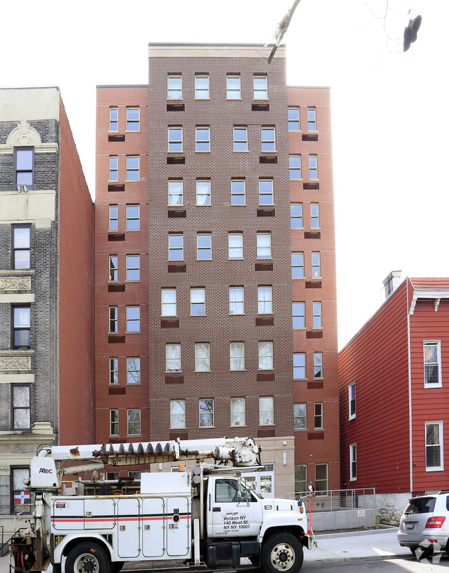 Building Photo - 1422 Crotona Park East