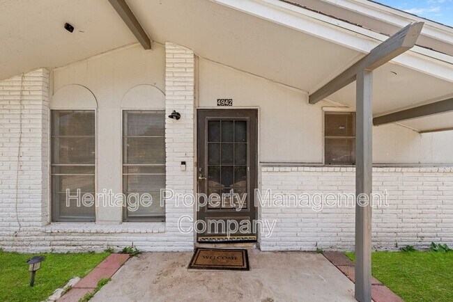 Foto del edificio - 4942 Driskill St