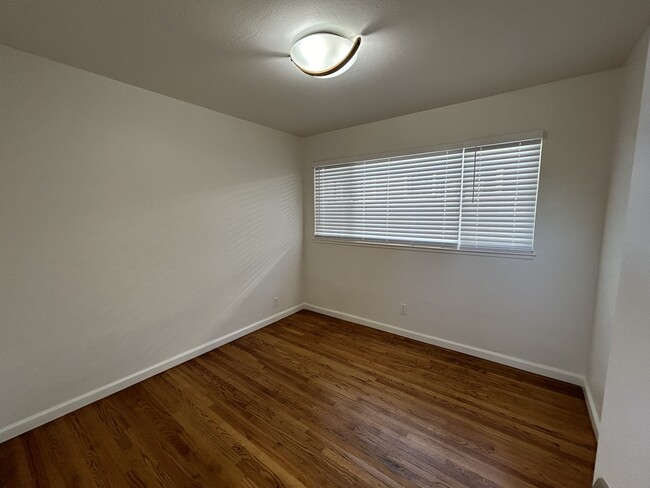 Bedroom 3 - 2235 Bonar St