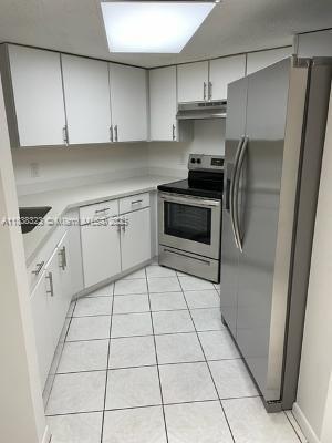 Building Photo - 9617 SW 138th Ave