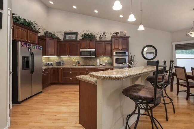 Foto del edificio - 1636 E Fireside Dr