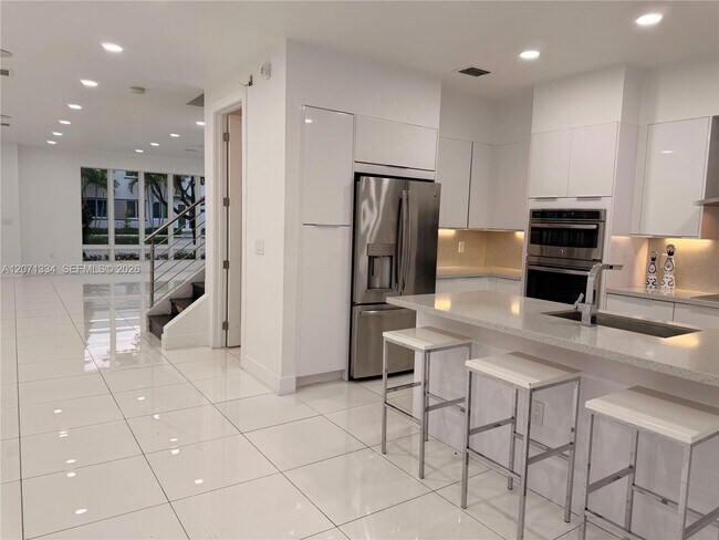 Foto del edificio - 10330 NW 66th St