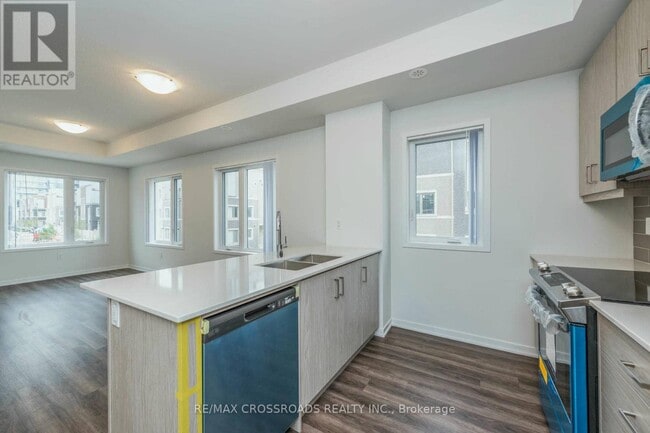 Building Photo - 140 Honeycrisp Cres