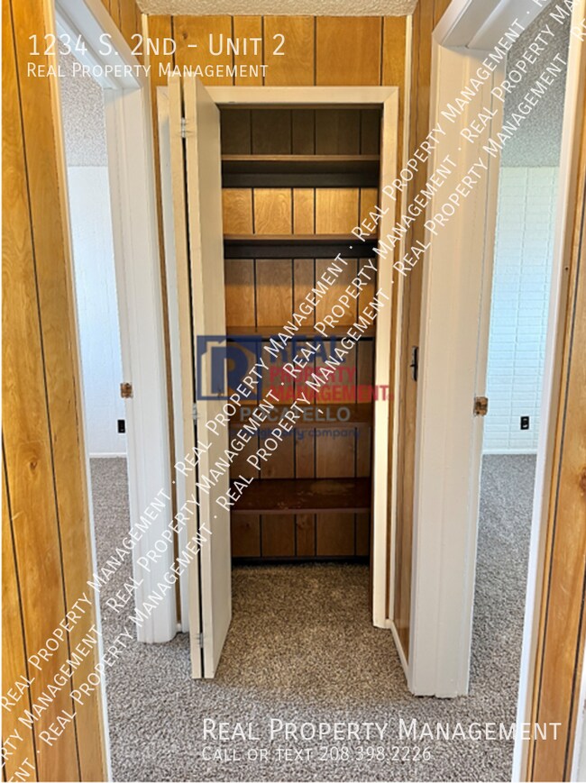 Building Photo - 2 Bed 1 Bath apartment - Near ISU