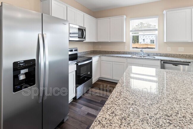 Foto del edificio - 3516 Sugarplum Rd