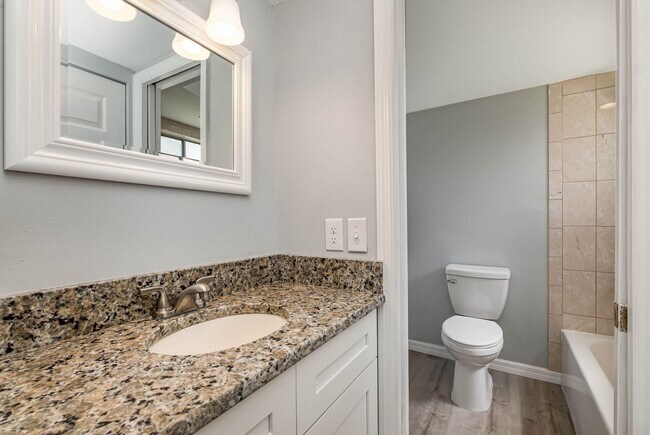 Building Photo - 629 Ridge Club Dr
