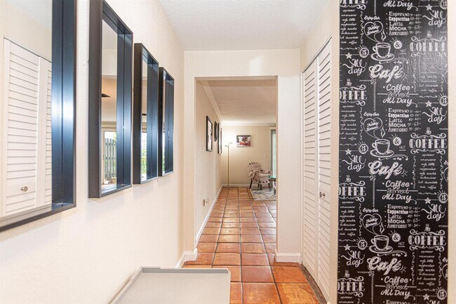 Foto del edificio - 13460 Old Englishtown Rd