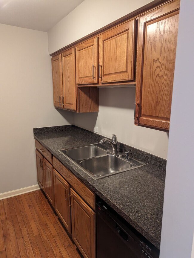 Building Photo - 6171 Knoll Lane Ct