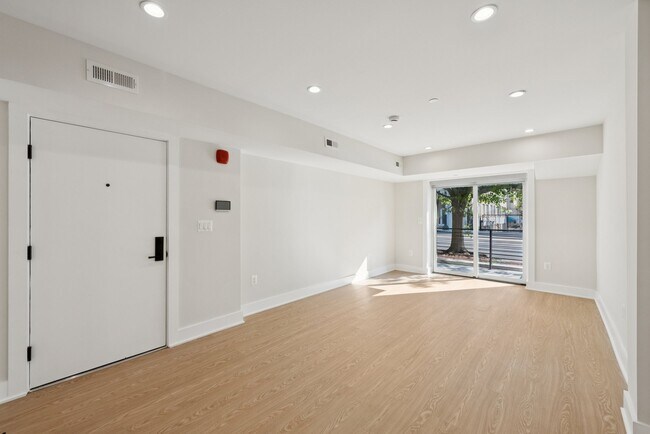 Photo - 2134 Wisconsin Ave NW Apartments