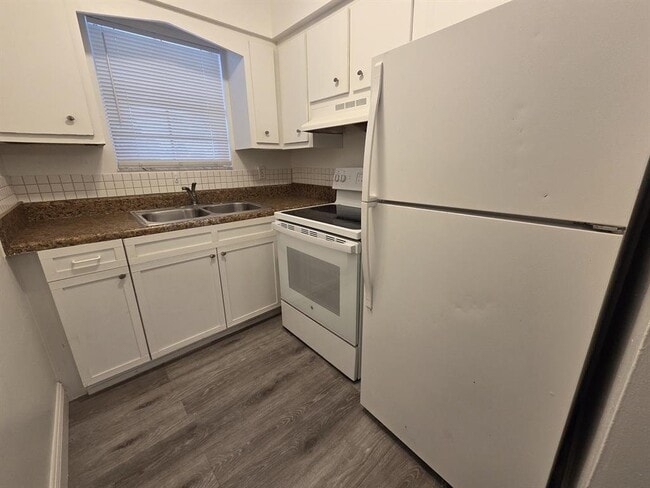 Photo - 1810 NE 56th St Apartment
