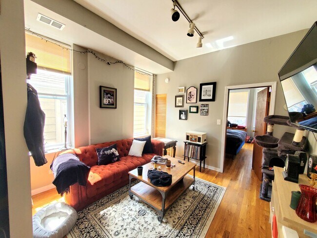 Foto del edificio - 731 N Noble St