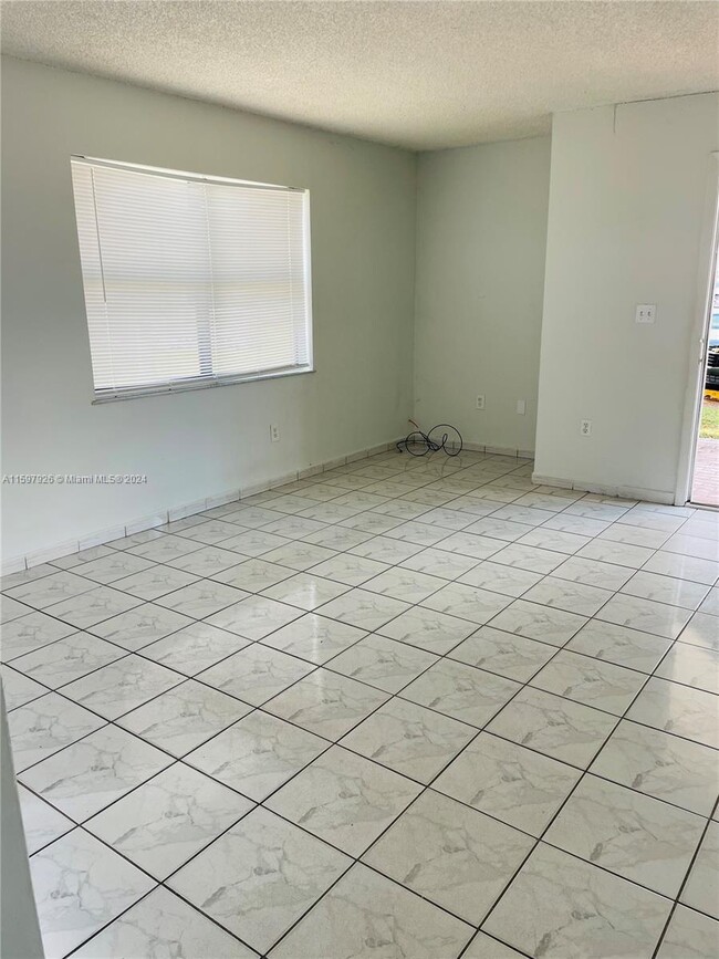 Building Photo - 14829 SW 80th St