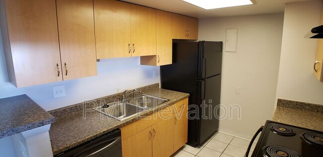 Building Photo - 13494 E Jewell Ave