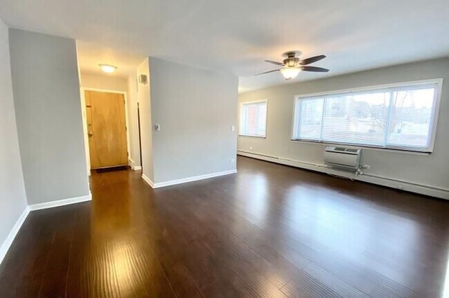 Foto del edificio - 8450 Skokie Blvd