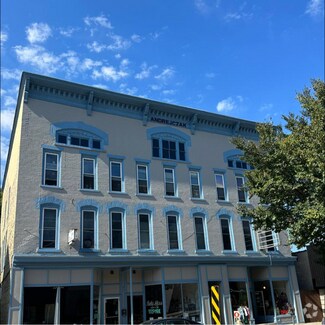 Building Photo - 1517 Plainfield Ave NE