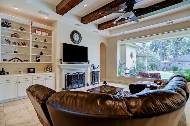 Foto del edificio - 1611 Lynnview Dr