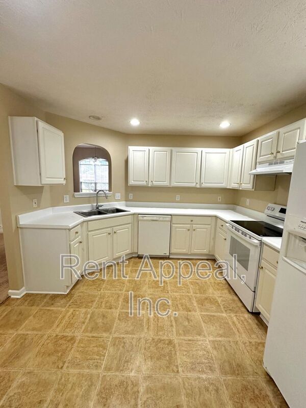 Foto del edificio - 185 Weatherstone Dr